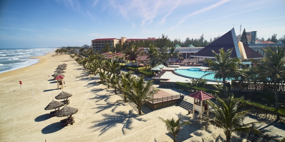 샌디 비치 논눅 리조트