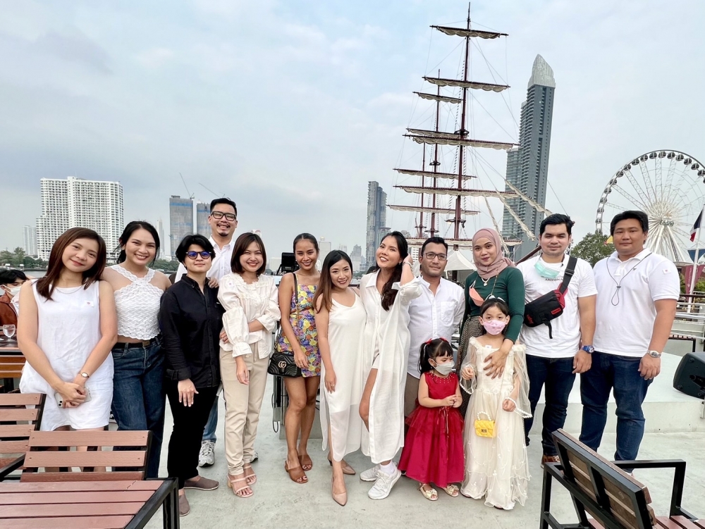 화이트 오키드 리버 크루즈